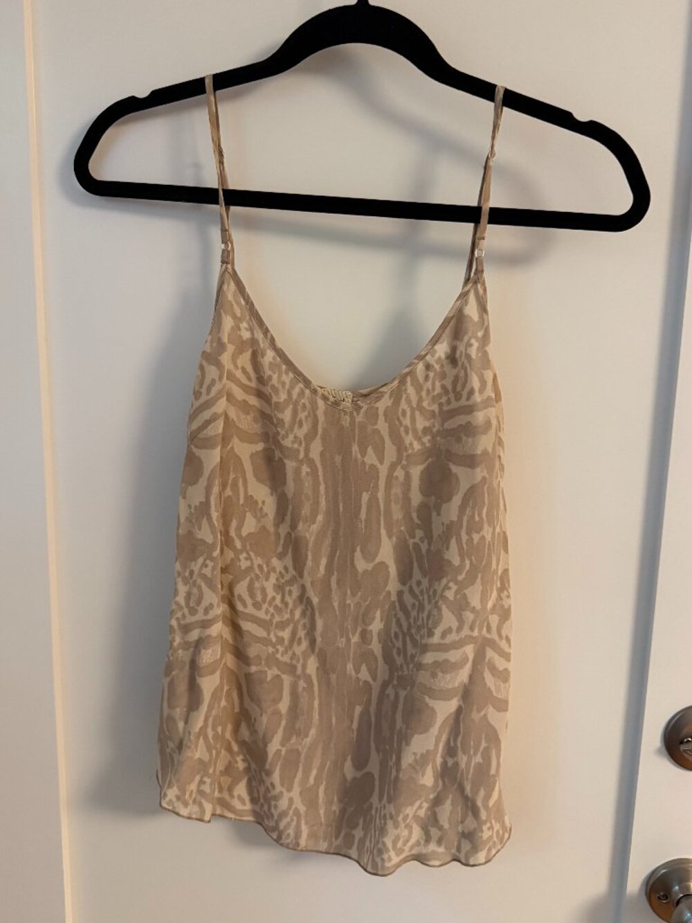 Aritzia Wilfred Silk Camisole Tank Top
